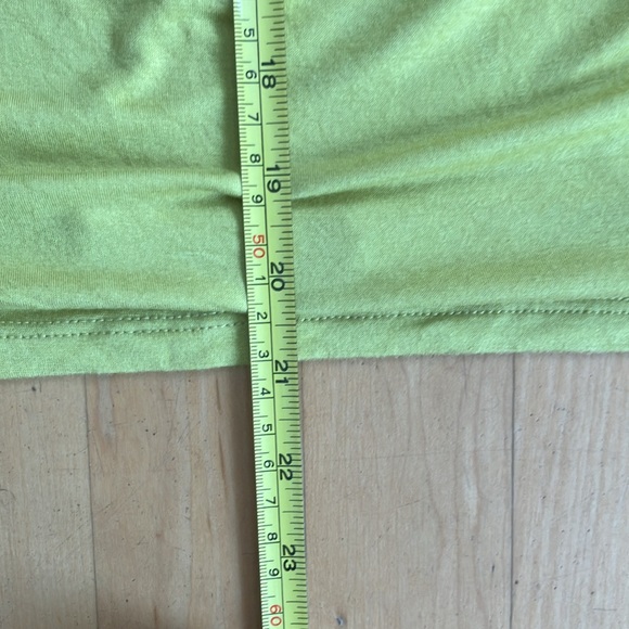2/$20 Yellowy-green Ellen Tracy draped tank top Medium - Picture 5 of 10